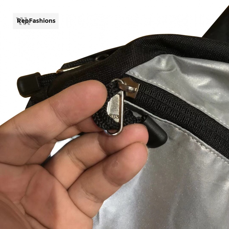 Replica Supreme The North Face 3M Waist Bag Buy Online With High Quality