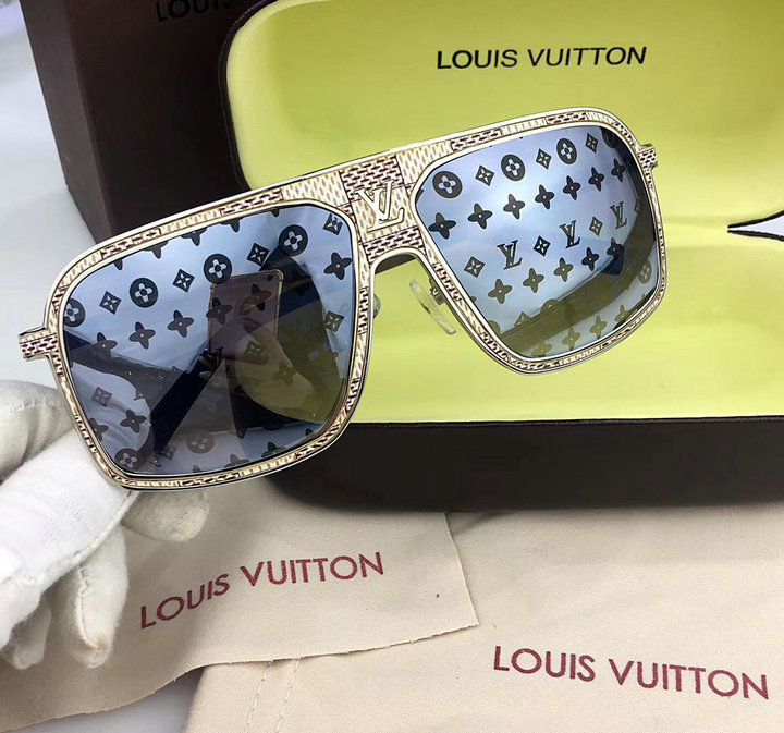 Replica Louis Vuitton prova gli occhiali da sole Z0351W Imitazioni