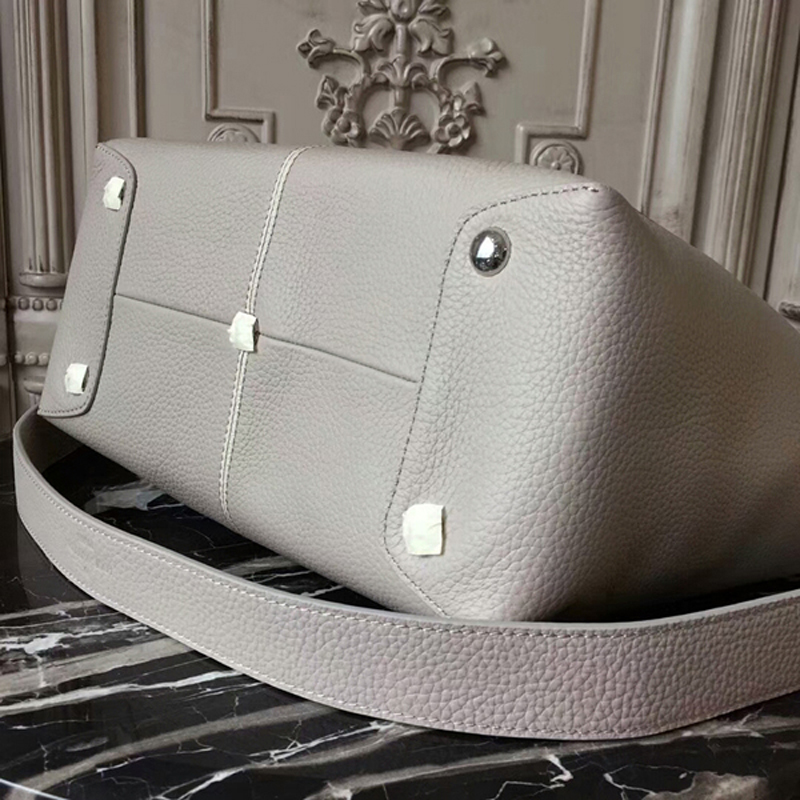 Louis Vuitton Pernelle M54779 Taurillon Leather