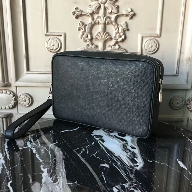 Louis Vuitton Kasai Clutch M33409 Taiga Leather
