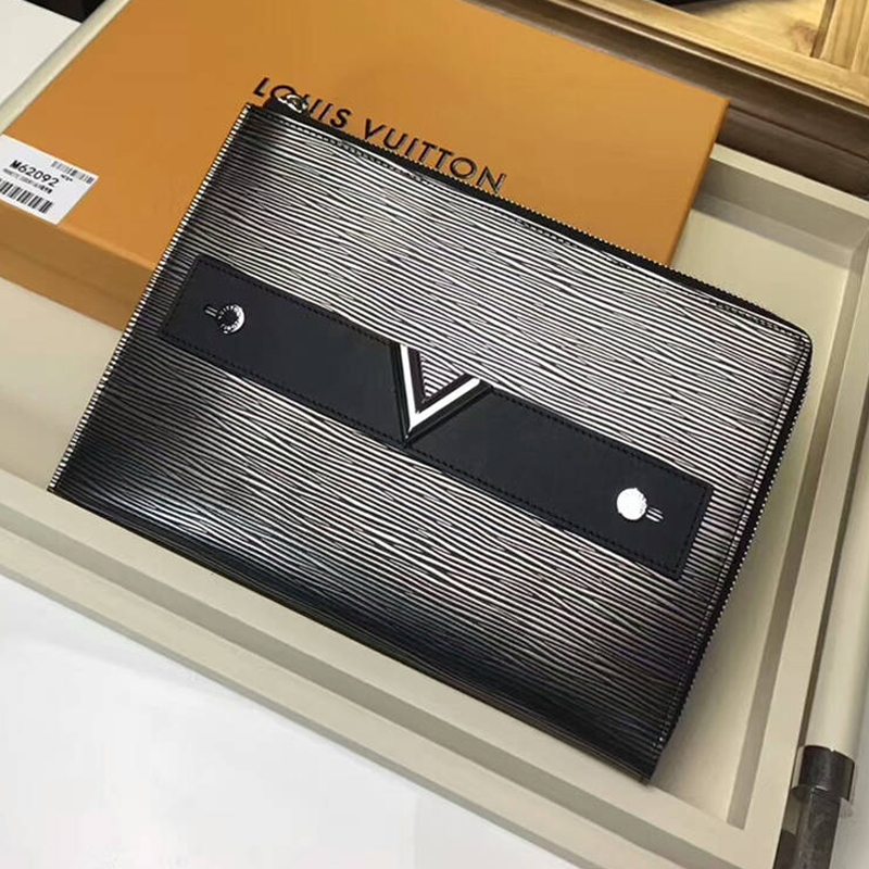 Louis Vuitton Pochette Essential V M62092 Epi Leather