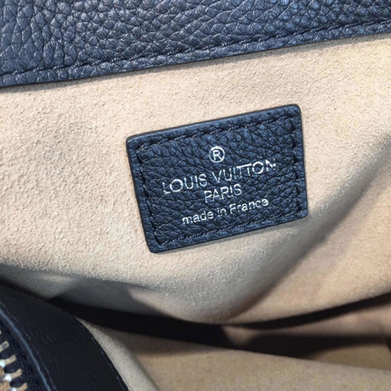 Louis Vuitton M41788 Sevres Shoulder Bag Mahina Leather