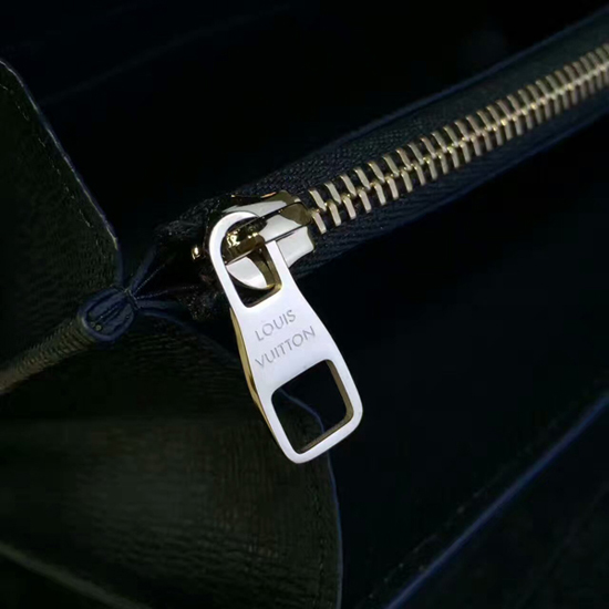 Louis Vuitton M42098 Zippy XL Wallet Taiga Leather