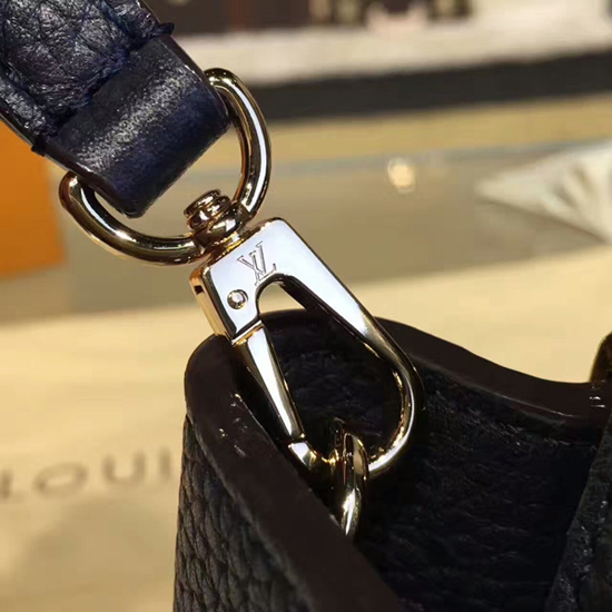 Louis Vuitton M42935 Capucines Mini Chain Shoulder Bag Taurillon Leather