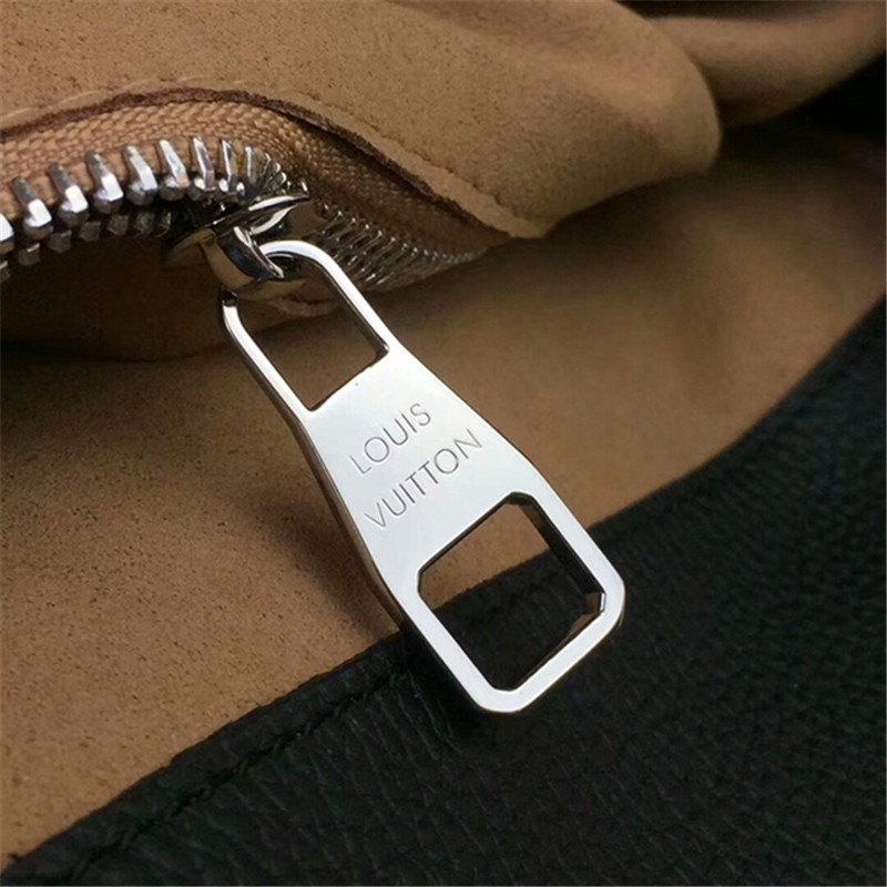 Louis Vuitton M50031 Babylone PM Hobo Bag Mahina Leather
