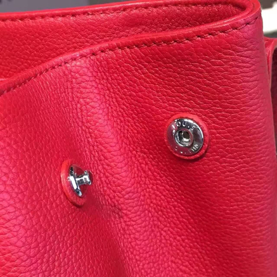 Louis Vuitton M50363 Lockme II Shoulder Bag Taurillon Leather