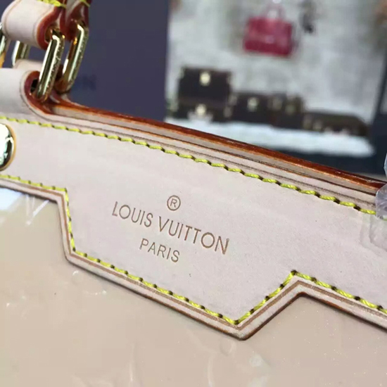 Louis Vuitton M90180 Brea MM Tote Bag Monogram Vernis