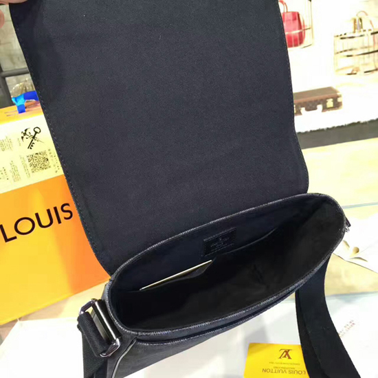 Louis Vuitton N41260 District PM Messenger Bag Damier Graphite Canvas