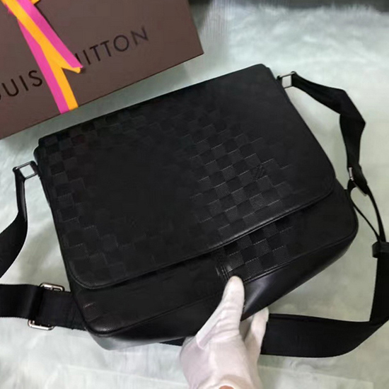 Replica Louis Vuitton N41286 District PM Messenger Bag Damier Infini  Leather For Sale