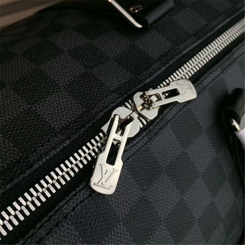 Shop Louis Vuitton DAMIER GRAPHITE 2020 Cruise Keepall Bandoulière 55  (N41413) by PinkMimosa