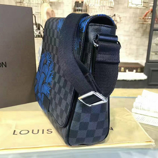 Louis Vuitton N41714 District PM Messenger Bag Damier Graphite Canvas