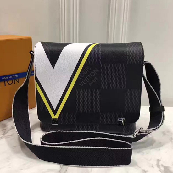 Louis Vuitton N44002 District PM Messenger Bag Damier Cobalt Canvas