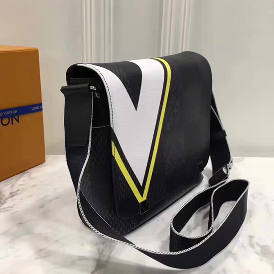Louis Vuitton N44002 District PM Messenger Bag Damier Cobalt Canvas